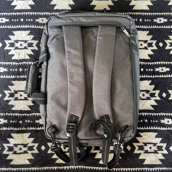 Solo New York Convertible Laptop Messenger // Backpack - Picture 2 of 2